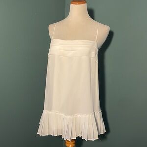 Elegant White Pleated sleeveless top Banana Republic